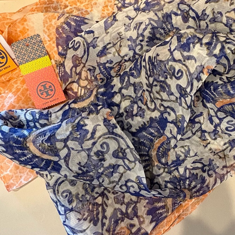 Tory Burch Silk Scarf in Ocean Mist. NWT - Picture 8 of 11